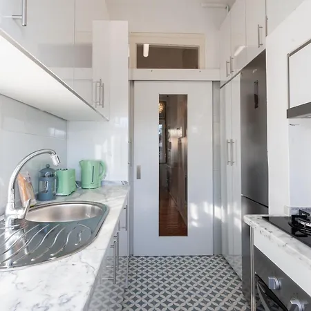 アパート Flh The Poet Near Saldanha リスボン